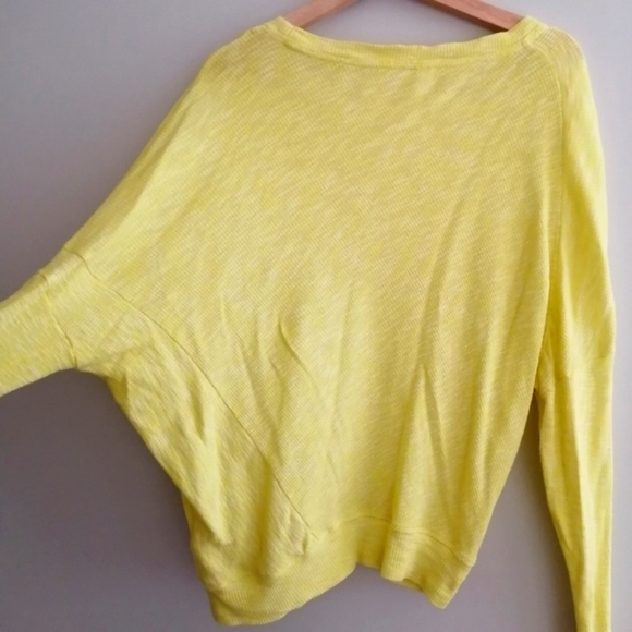 By Anthropologie Damania Yellow Asymmetrical Lightweight Pullover Sweater Small - Picture 8 of 16